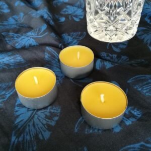 Lowfield Light Beeswax tealight in aluminium case single